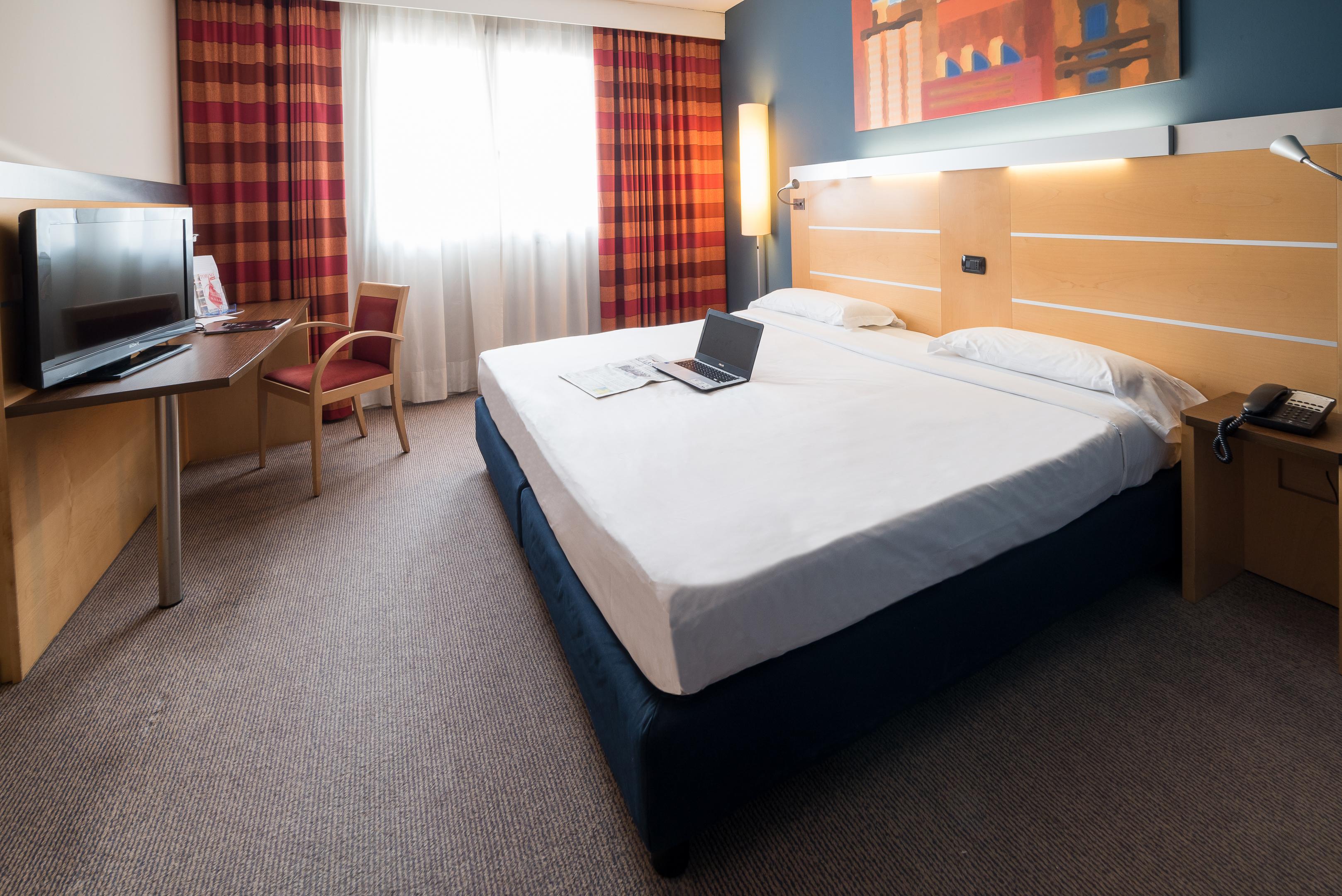 Idea Hotel Torino Mirafiori Zewnętrze zdjęcie